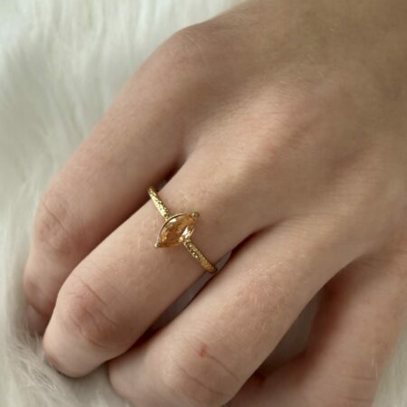 Bague Dorée avec Pierre marron orangé Nakupenda