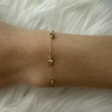 Bracelet dorée 3 pierres beige dorée Nakupenda